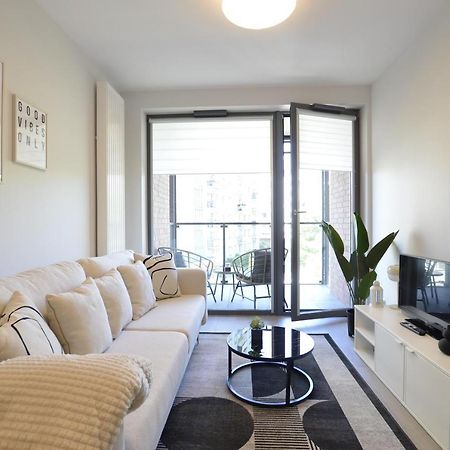 Green Estate Old Town Apartment, Private Parking, Balcony Gdansk Bagian luar foto