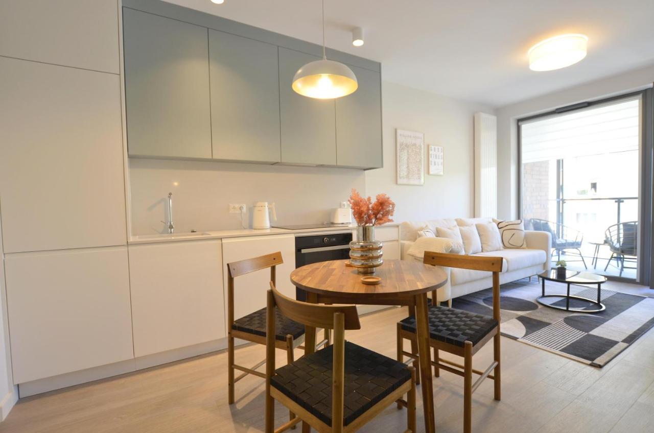 Green Estate Old Town Apartment, Private Parking, Balcony Gdansk Bagian luar foto