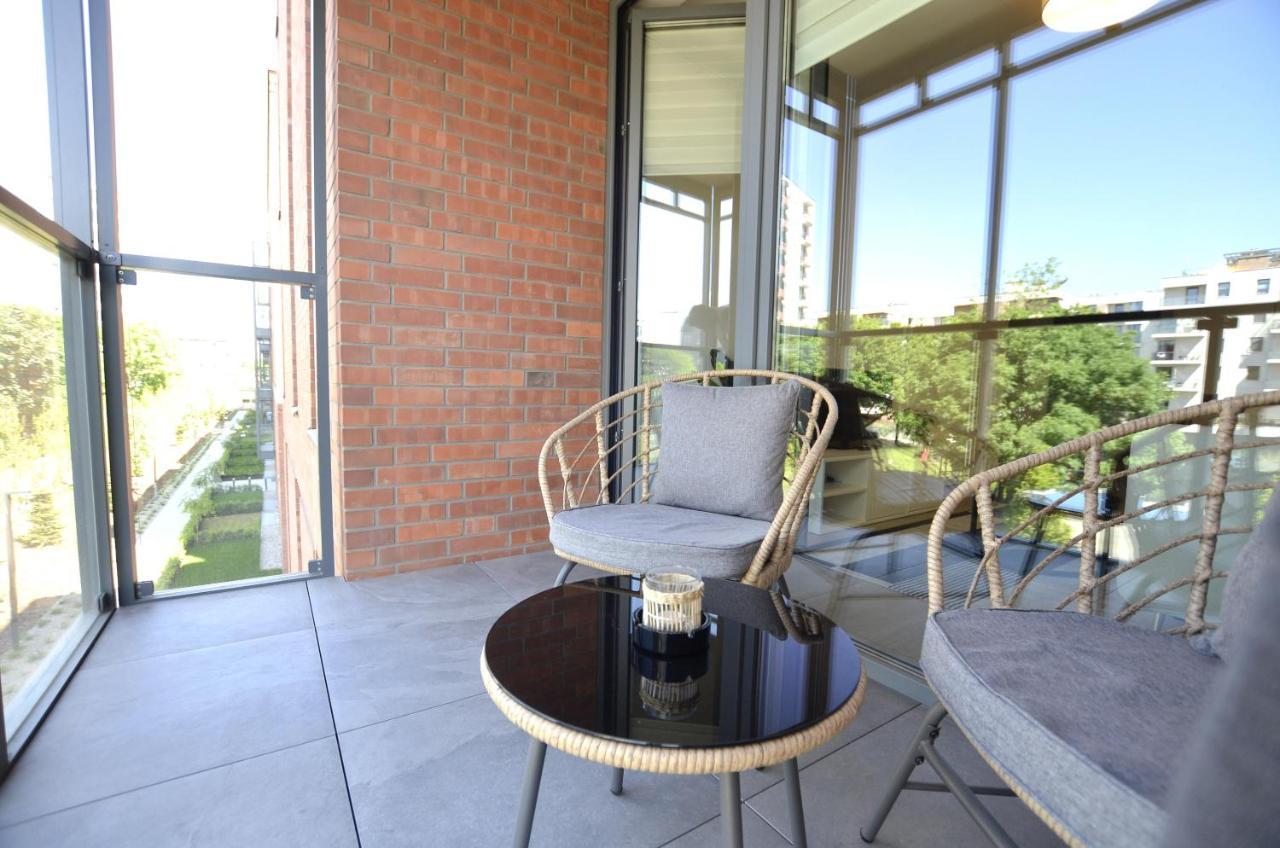 Green Estate Old Town Apartment, Private Parking, Balcony Gdansk Bagian luar foto