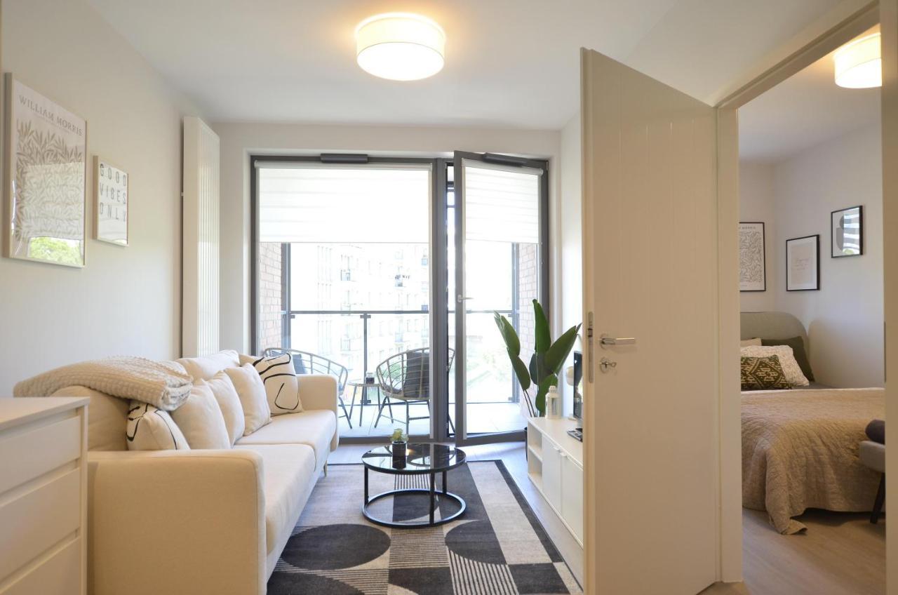 Green Estate Old Town Apartment, Private Parking, Balcony Gdansk Bagian luar foto