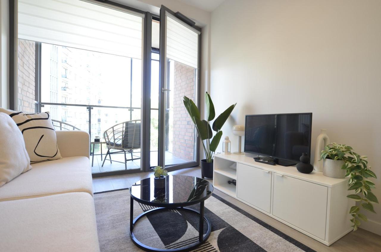 Green Estate Old Town Apartment, Private Parking, Balcony Gdansk Bagian luar foto