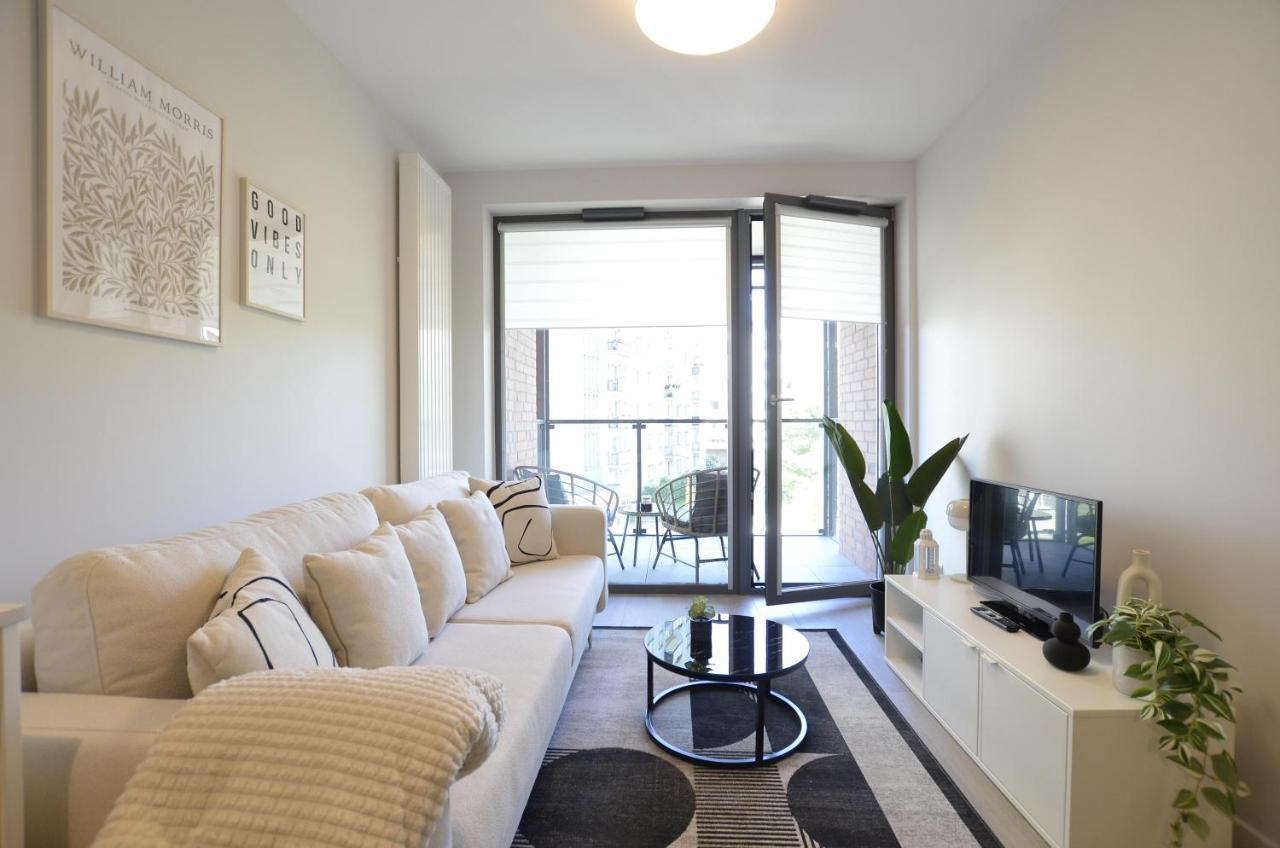 Green Estate Old Town Apartment, Private Parking, Balcony Gdansk Bagian luar foto