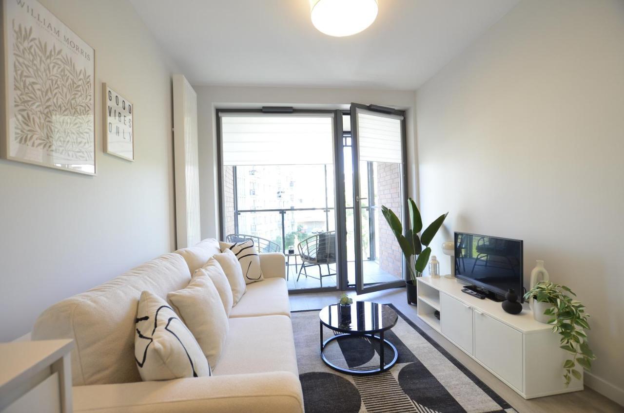 Green Estate Old Town Apartment, Private Parking, Balcony Gdansk Bagian luar foto