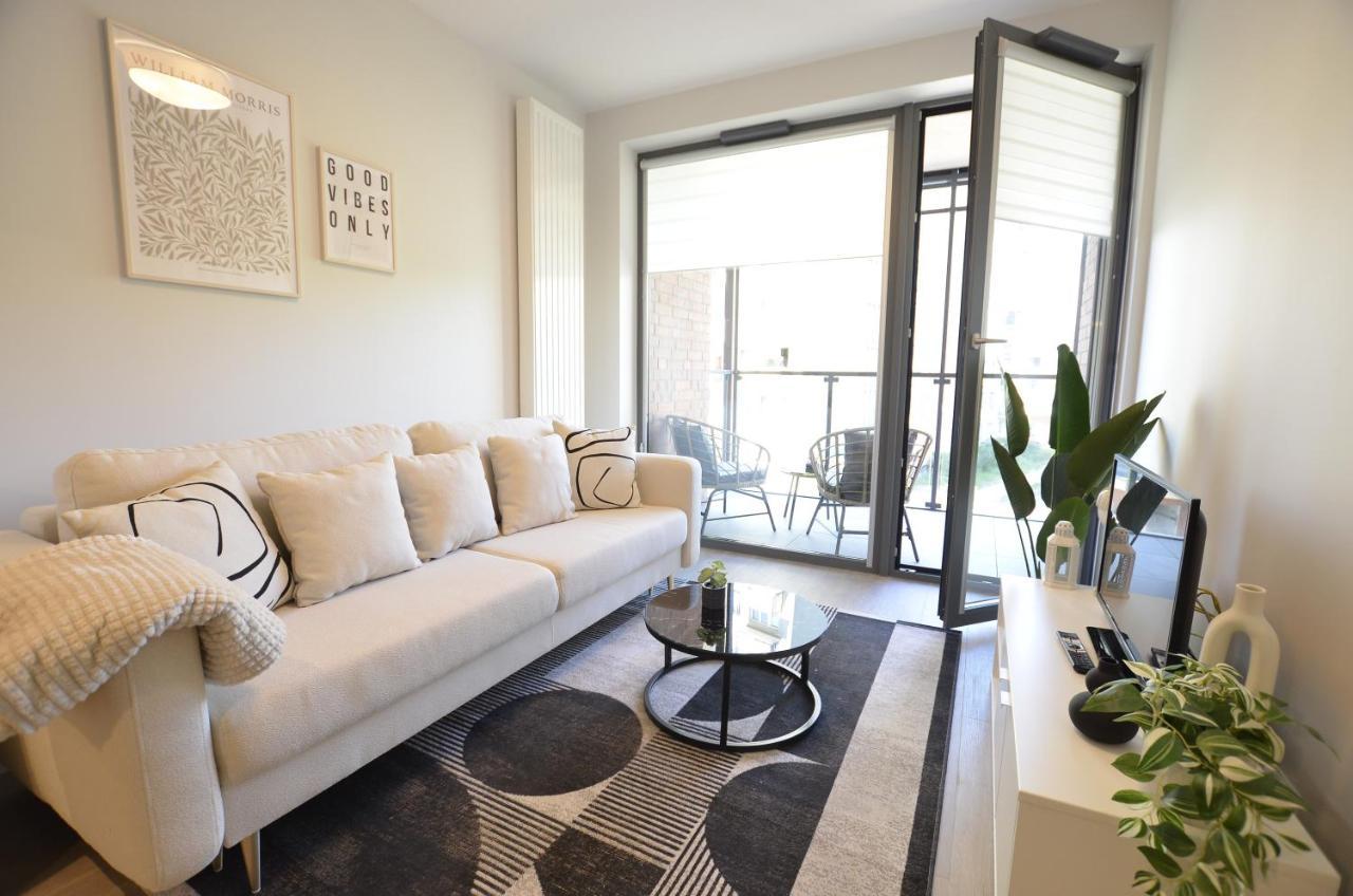 Green Estate Old Town Apartment, Private Parking, Balcony Gdansk Bagian luar foto